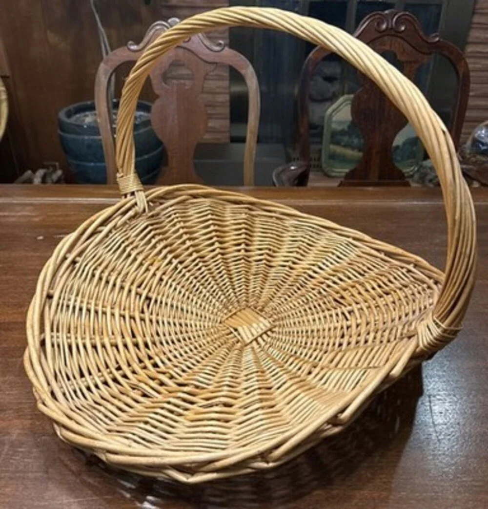 Large Vintage Wicker Gathering Basket Garden Flower Herb French Country